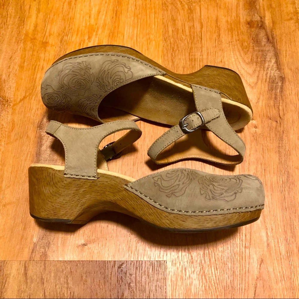 Dansko rosette sandal clogs - 11